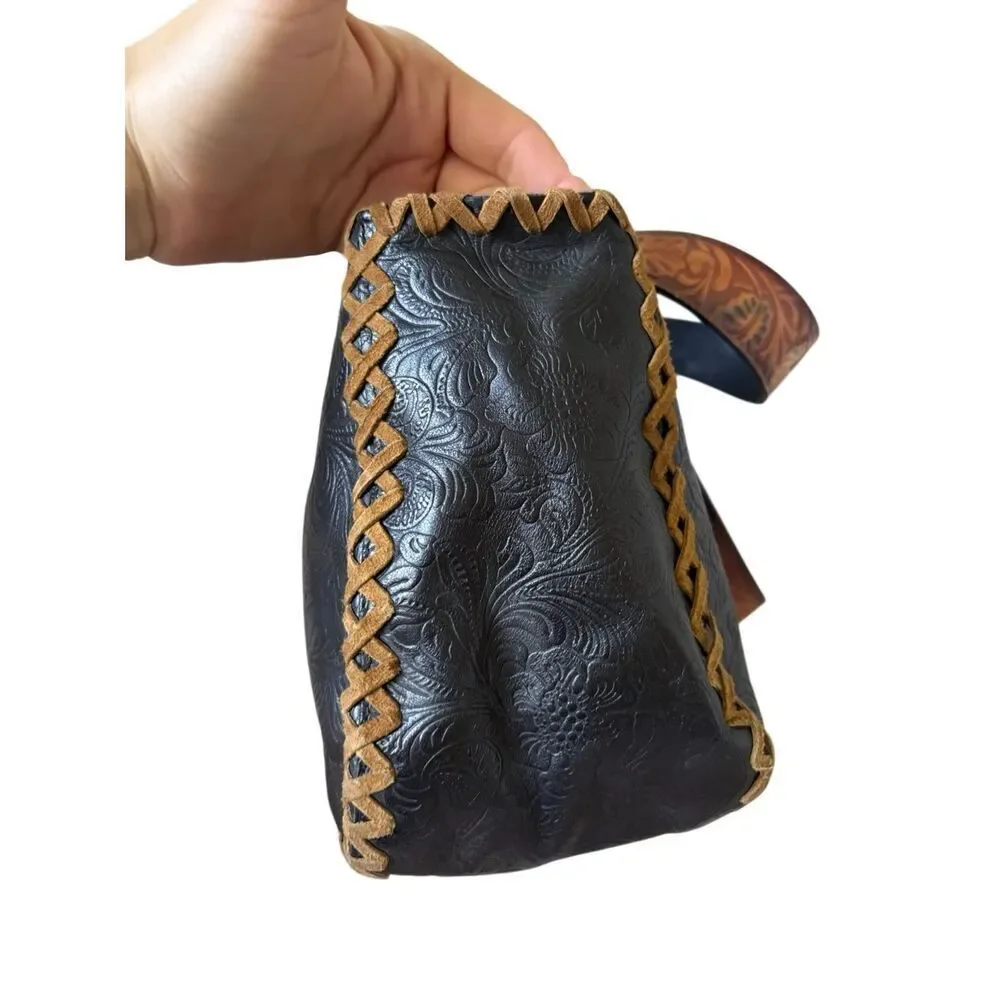 Santi Embossed Floral Western Y2K shoulder bag - Picture 10 of 16